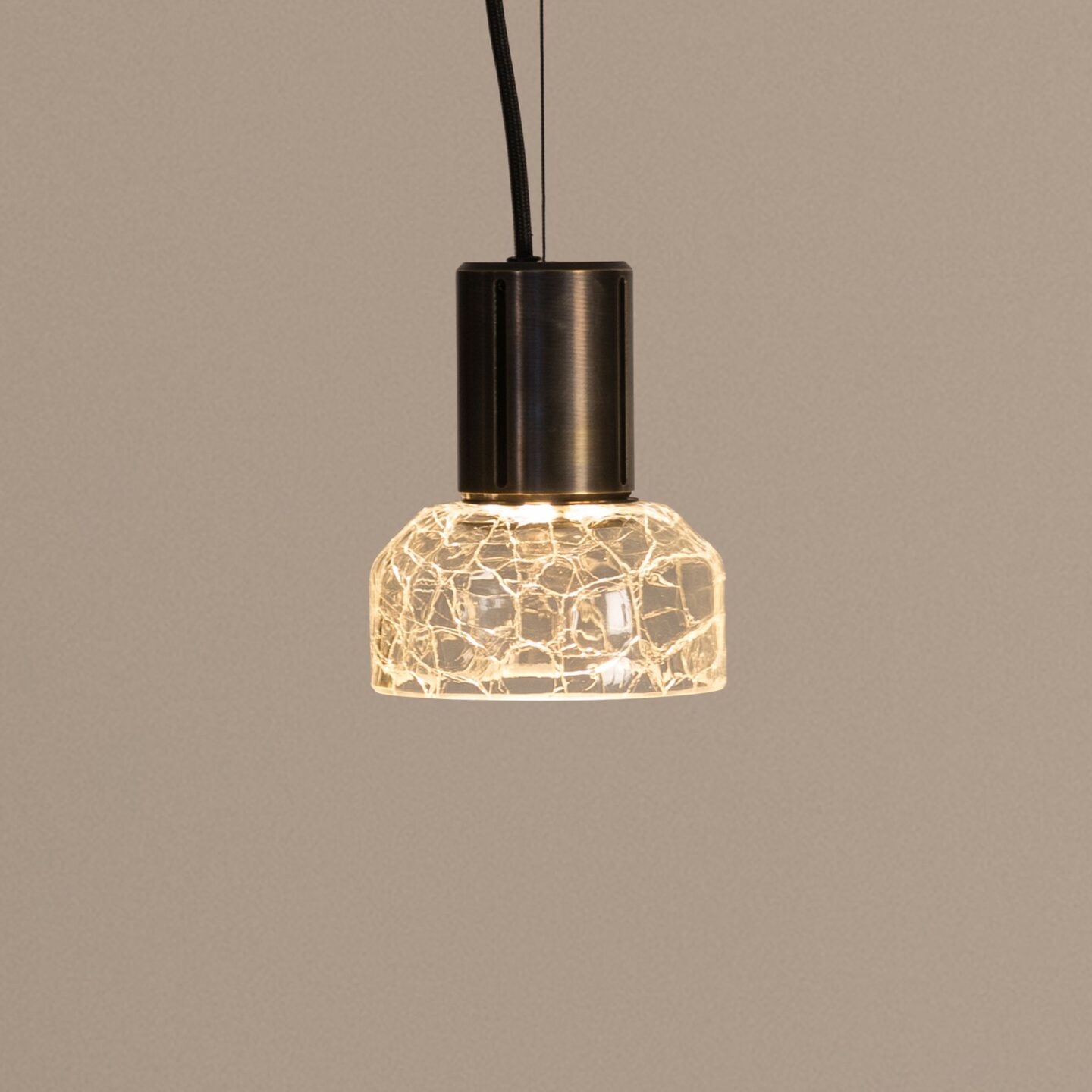 Crackle Suspended S1 
