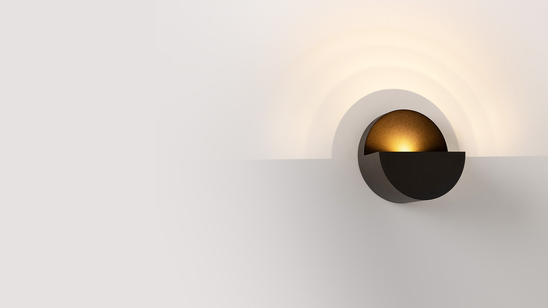 Impulse Round Wall
