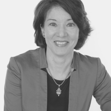 TALITA FERREIRA - How to Inspire your Team to Adopt Change